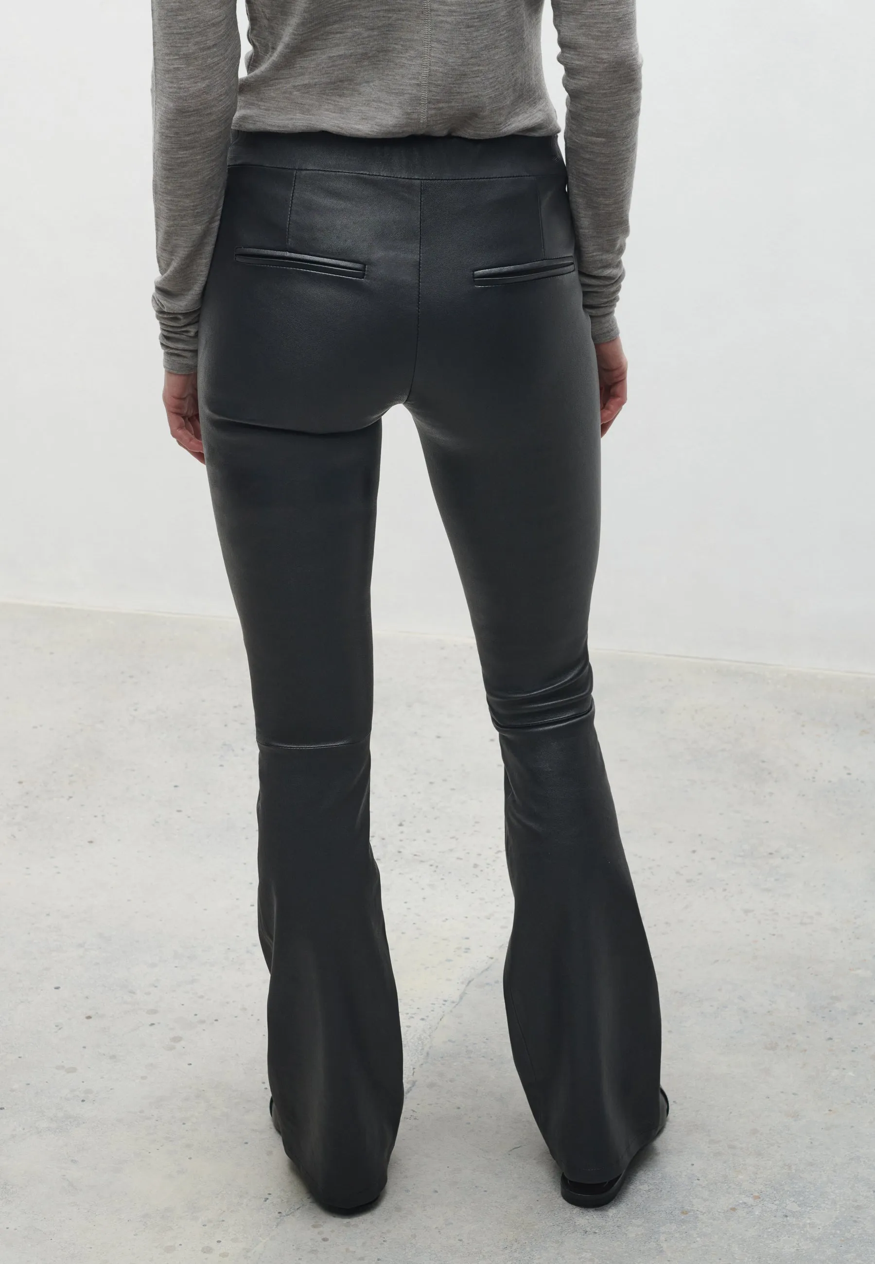 IZZY | Leather flared leggings