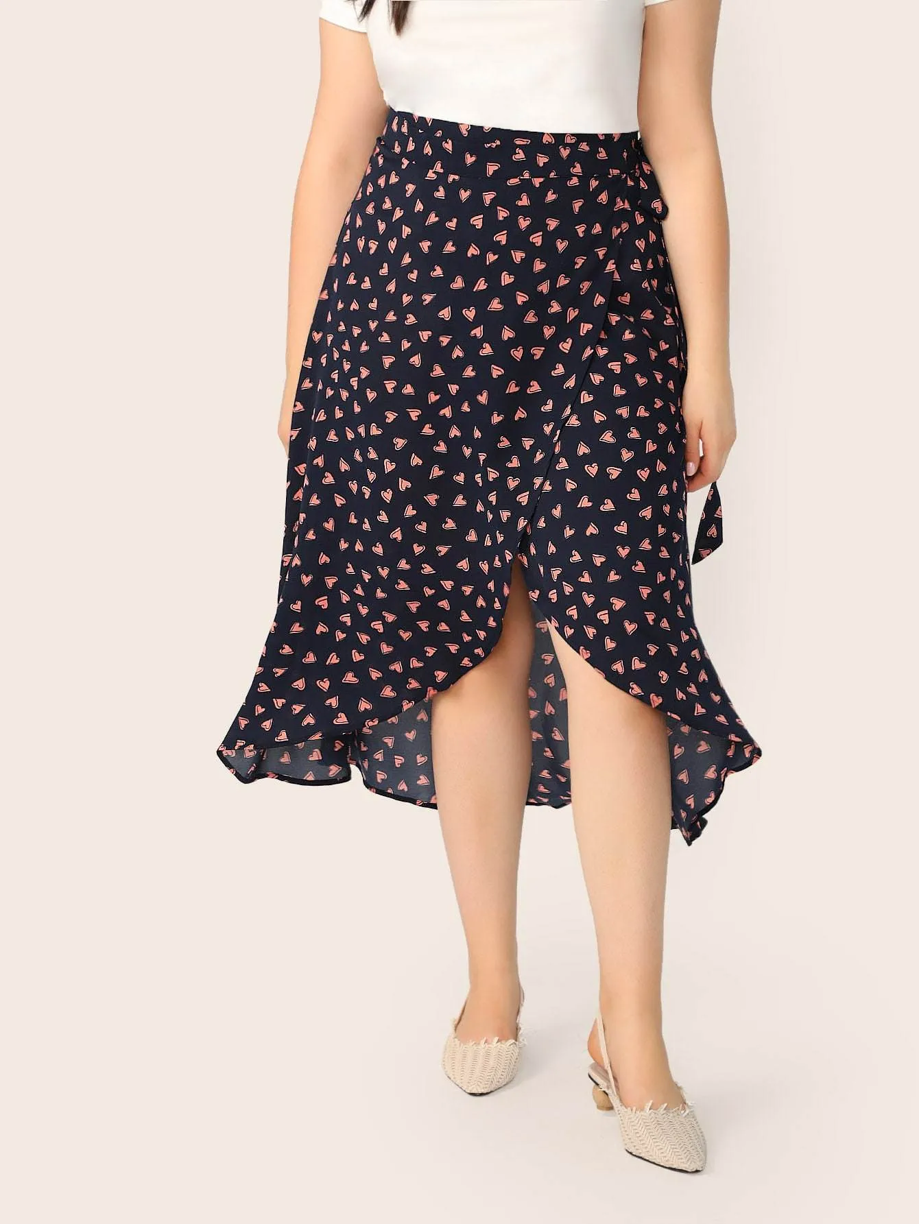 SHEIN Plus Heart Print Asymmetrical Hem Wrap Skirt